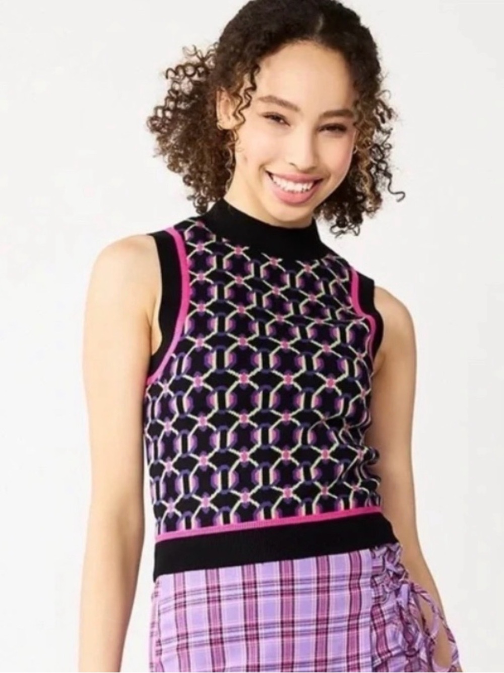 NWT SO Women's Crewneck Sleeveless Sweater in Black, Pink & Green, Size Medium